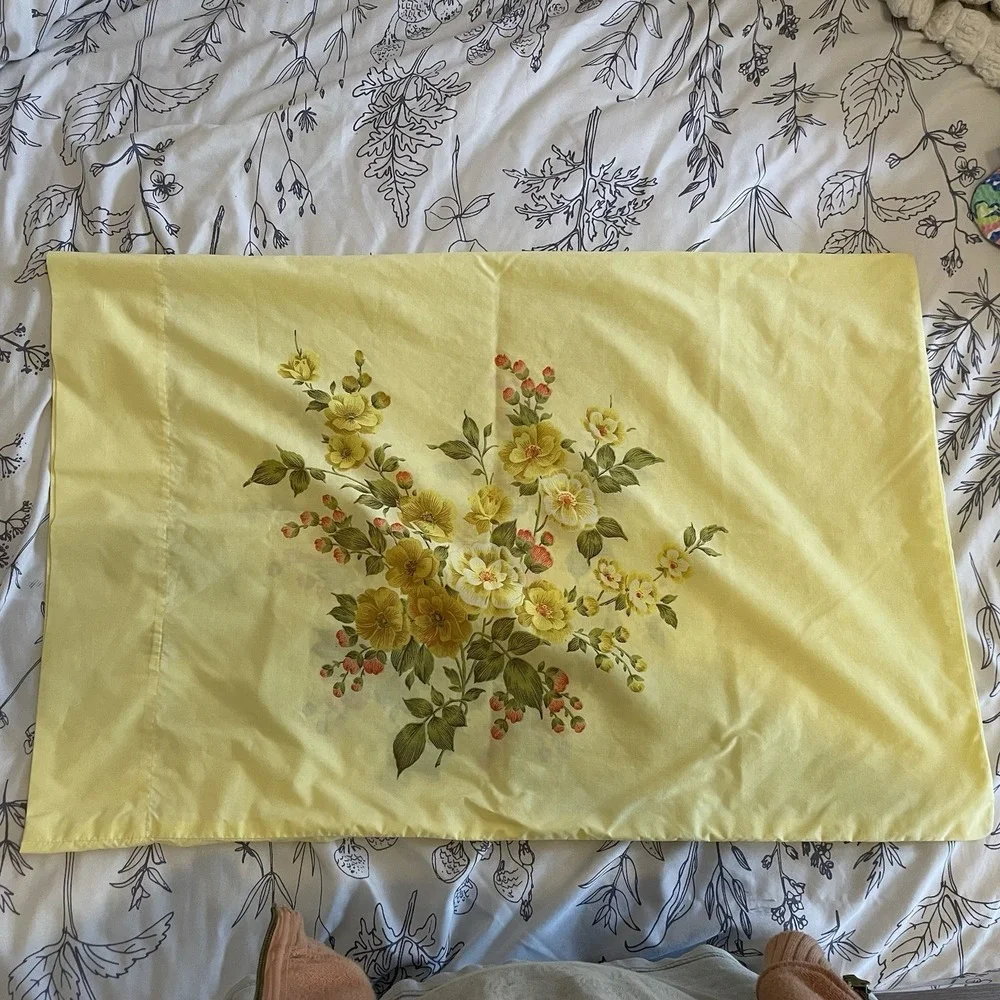 Dan River Tranquale Vintage Pillowcase Light Yellow Floral‎ Flowers